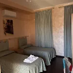 Hotel Vecchio Pavone 2*