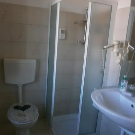 Hotel Vecchio Pavone 2*