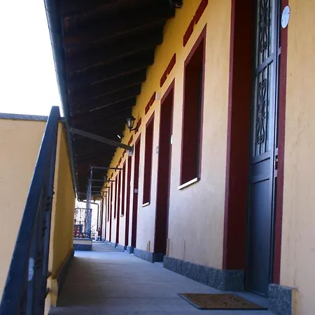 Vecchio Pavone Otel Borgaro Torinese