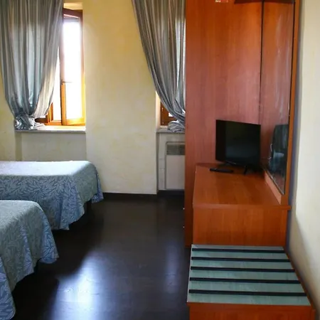Vecchio Pavone 2*