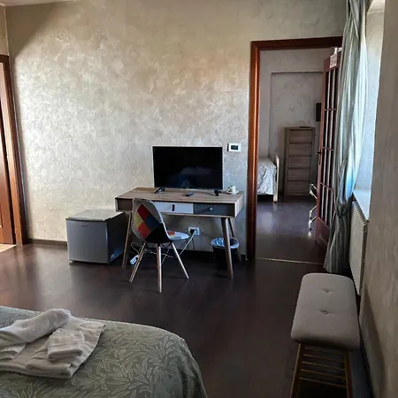 Vecchio Pavone فندق