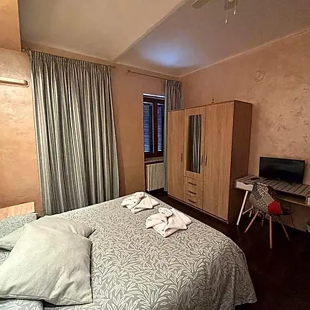 Vecchio Pavone Hotel 2*