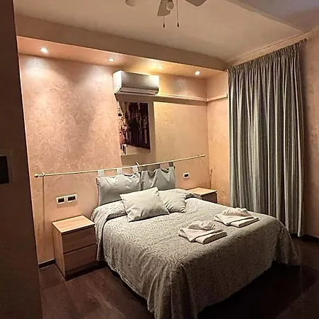 Vecchio Pavone Hotel 2*