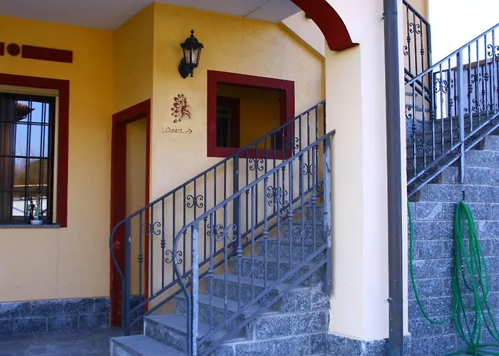 酒店 Vecchio Pavone 保尔格罗·托里尼斯