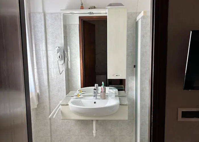 Hotell Vecchio Pavone 2*